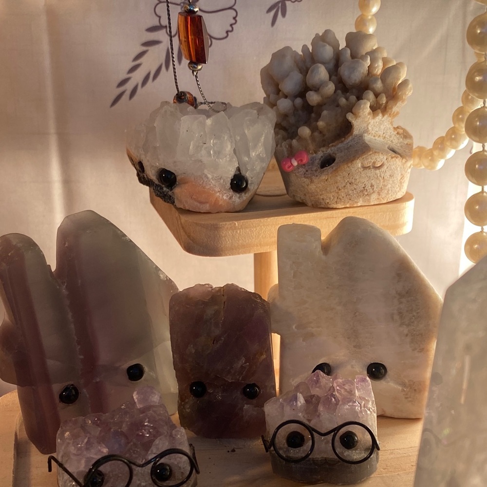 Unlisted cute Crystal Creatures with Eyes